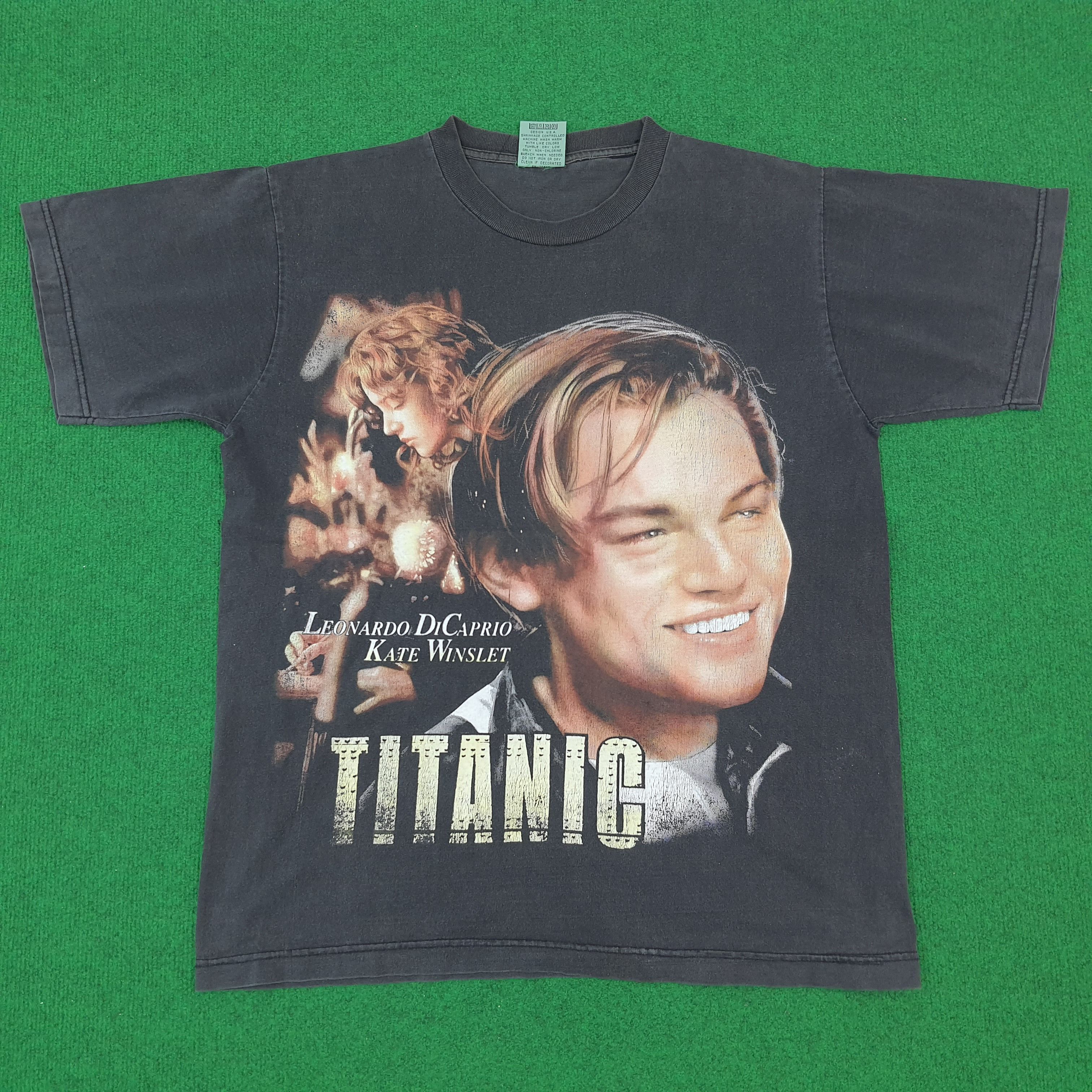 Vintage Vintage Titanic Leonardo Kate Winslet America Movie Tshirt Size US L / EU 52-54 / 3 - 1 Thumbnail