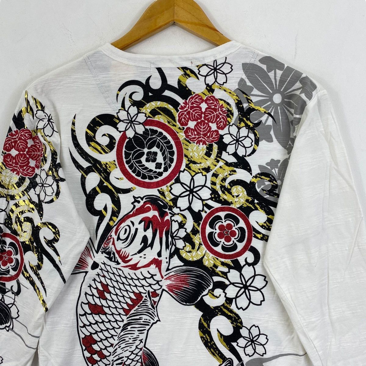 Japanese Brand × Vintage Vintage SUKAJAN KOI FISH Design Japanese Traditional Tee Size US M / EU 48-50 / 2 - 2 Thumbnail