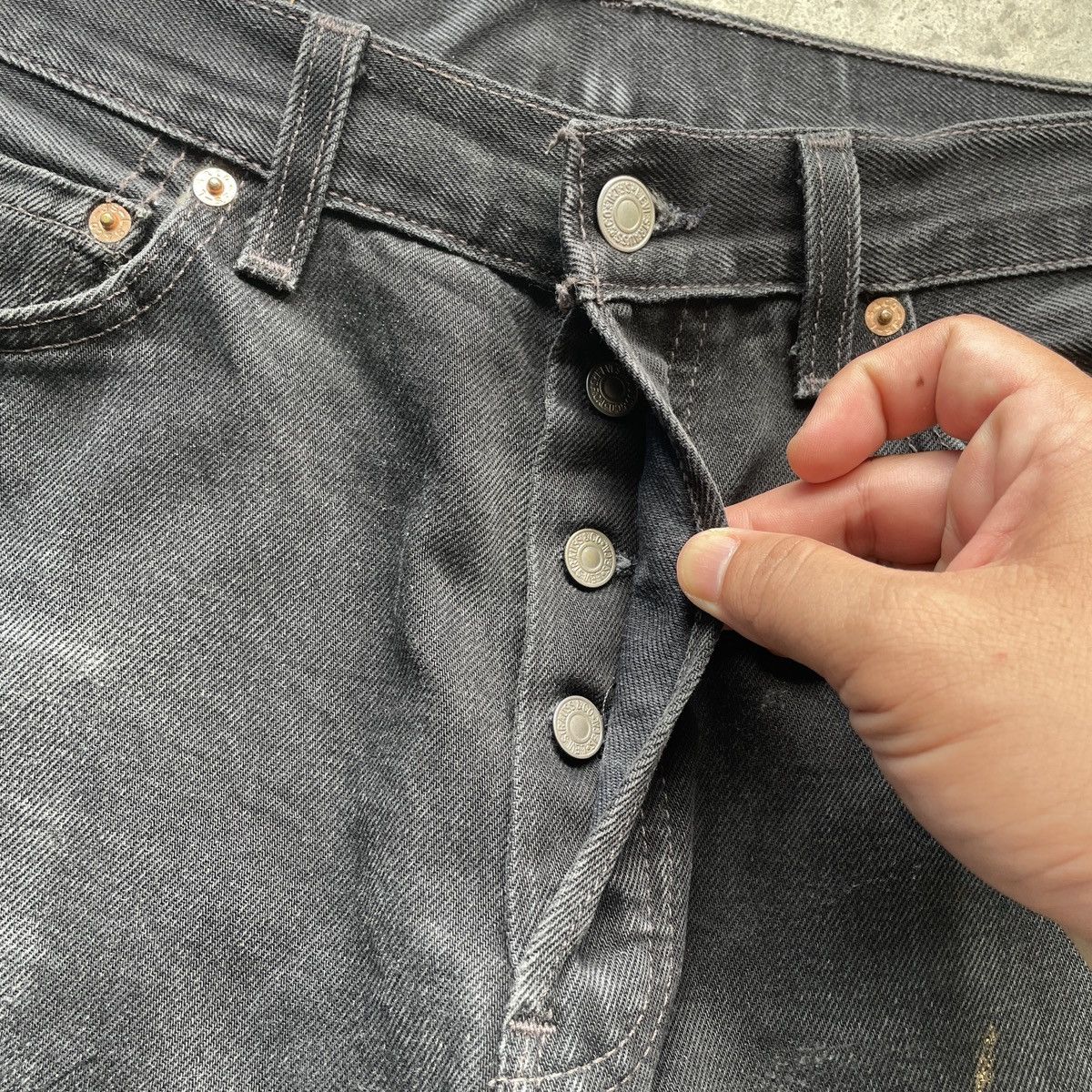 Levi's Vintage Clothing Vintage Levi’s 501 Black Faded Fly Button Denim Jeans Pants Size US 29 - 7 Thumbnail