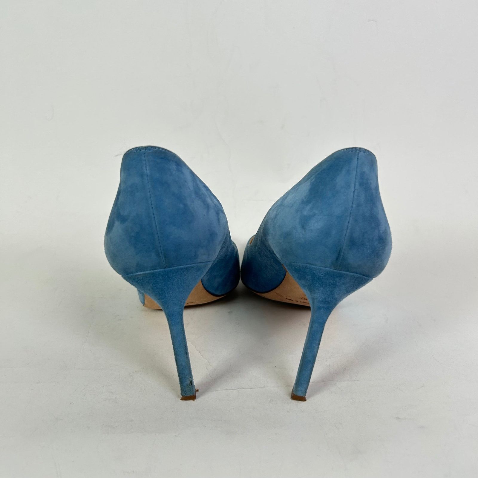 Manolo Blahnik Blue Suede Pointy Toe Pumps Size 39.5