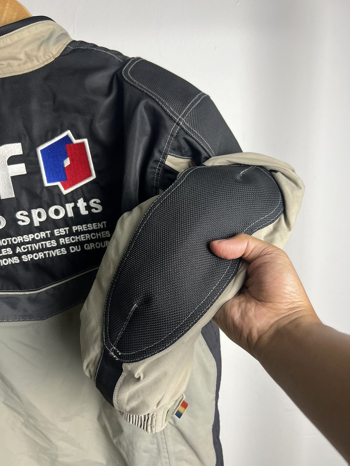 Japanese Brand × Vintage Vintage Elf Motorsports Racing Gear with padded Size US L / EU 52-54 / 3 - 6 Thumbnail