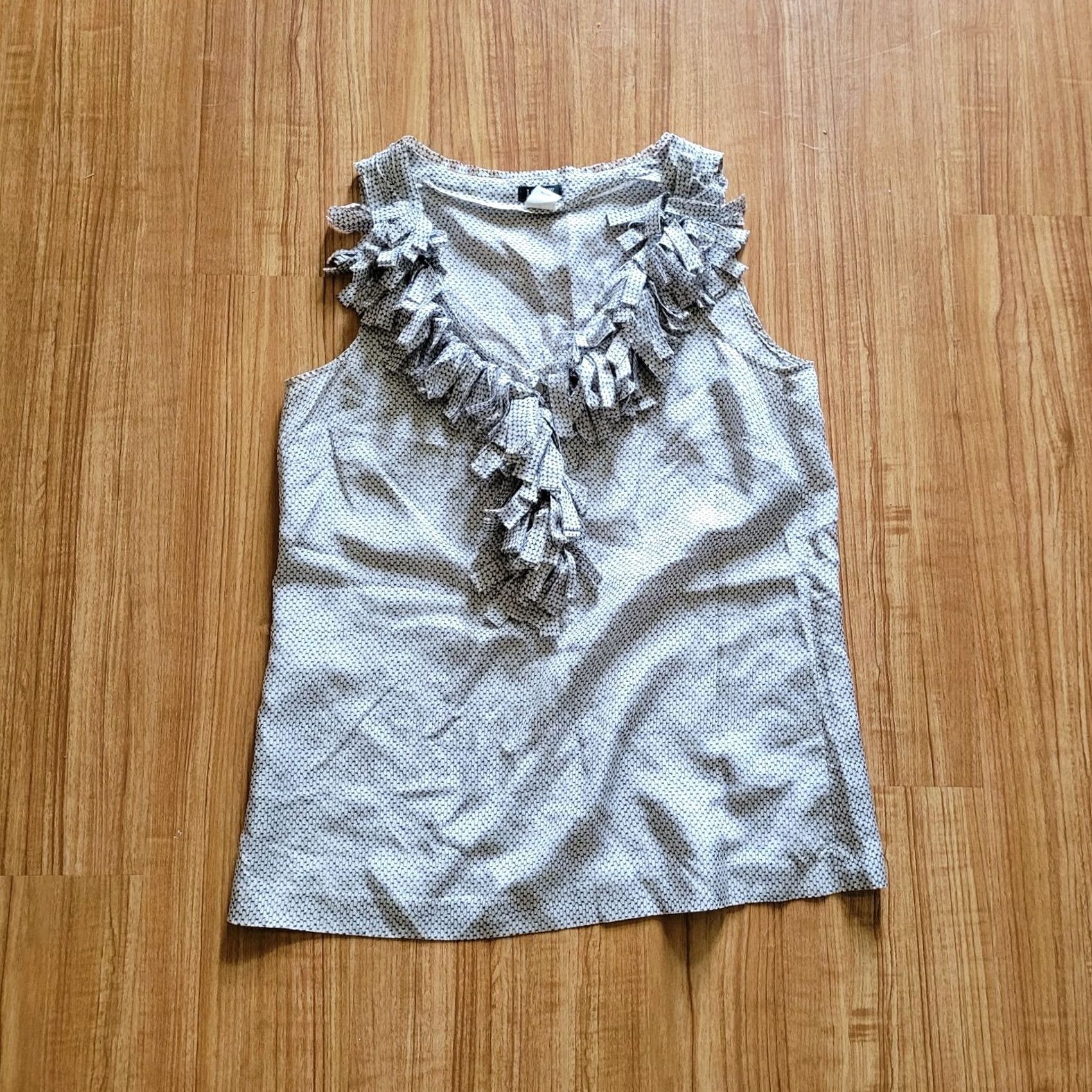 J.Crew J. Crew Shirt Womens Size 0 Black White Pattern Sleeveless Silk Ruffle Neck Top Size XS / US 0-2 / IT 36-38 - 2 Thumbnail