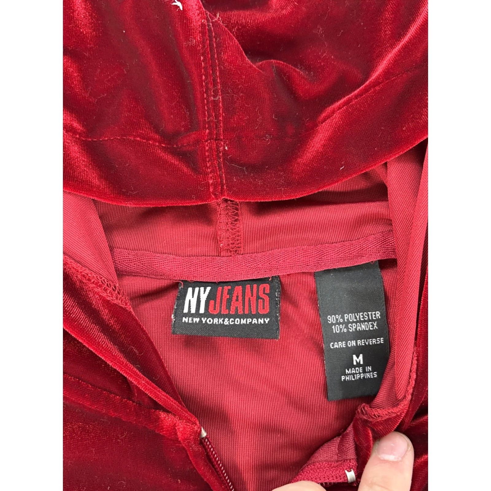 Velvet VINTAGE Velvet NY Jeans Hoodie Womens Medium Full Zip Velvet Cherry Red Velour 90s MD Womens Size M / US 6-8 / IT 42-44 - 4 Thumbnail