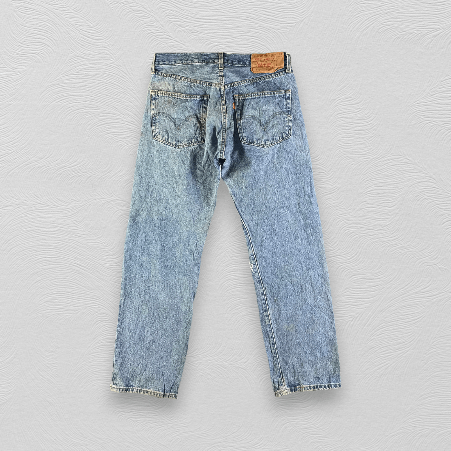 Levi's Vintage Levis 501 Jeans Medium Wash Denim KJ3120 Size US 32 / EU 48 - 2 Thumbnail