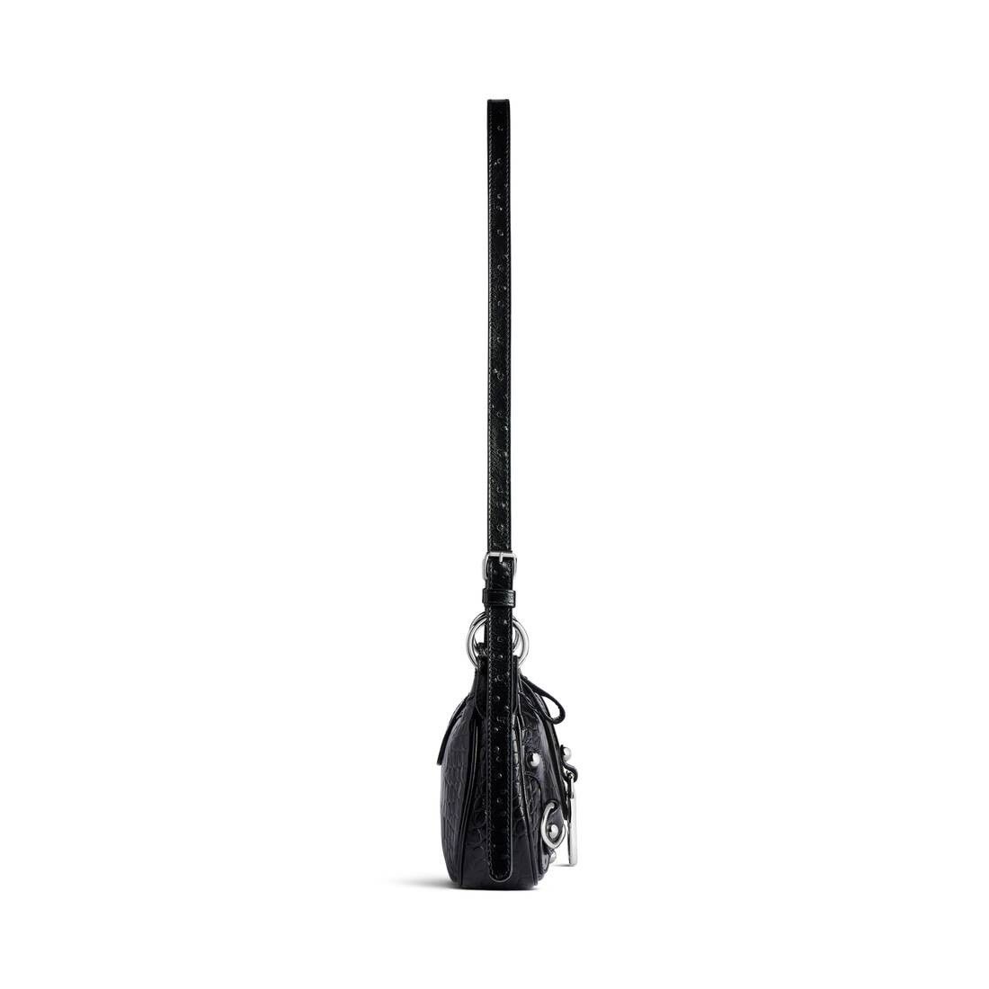 Balenciaga o1srvl11e0825 Size: OS / Essex Small Shoulder Bag in Black Size ONE SIZE - 3 Thumbnail