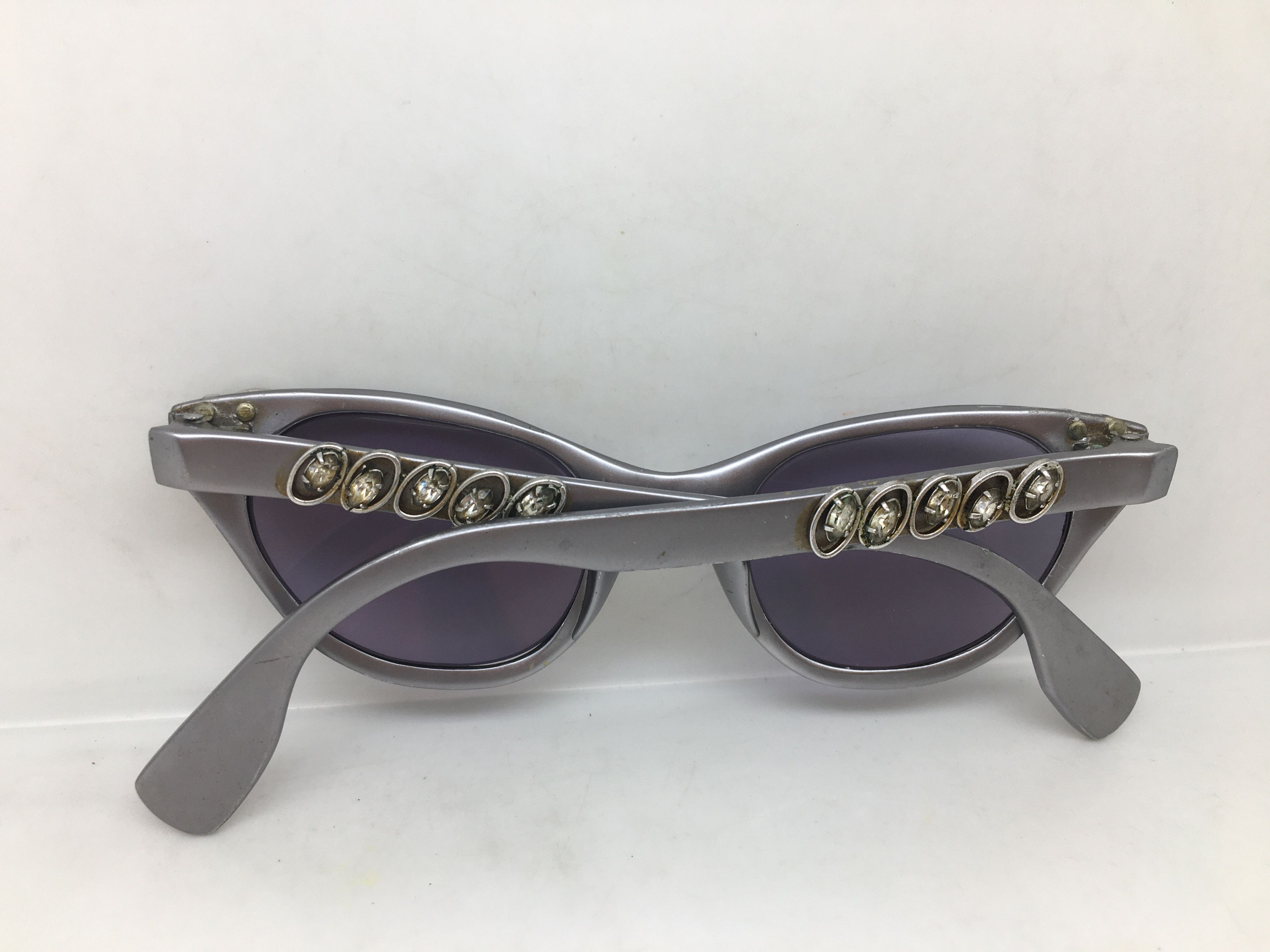 Vintage Vintage 50s TURA Woman Aluminum Silver Cateye Sunglasses Size ONE SIZE - 8 Thumbnail
