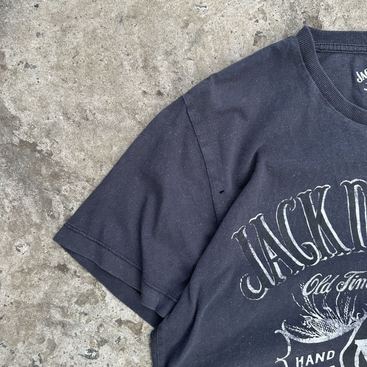 Japanese Brand Vintage Japanese Style Adult Jack Daniel’s T-shirts Big Logo Size US M / EU 48-50 / 2 - 3 Thumbnail