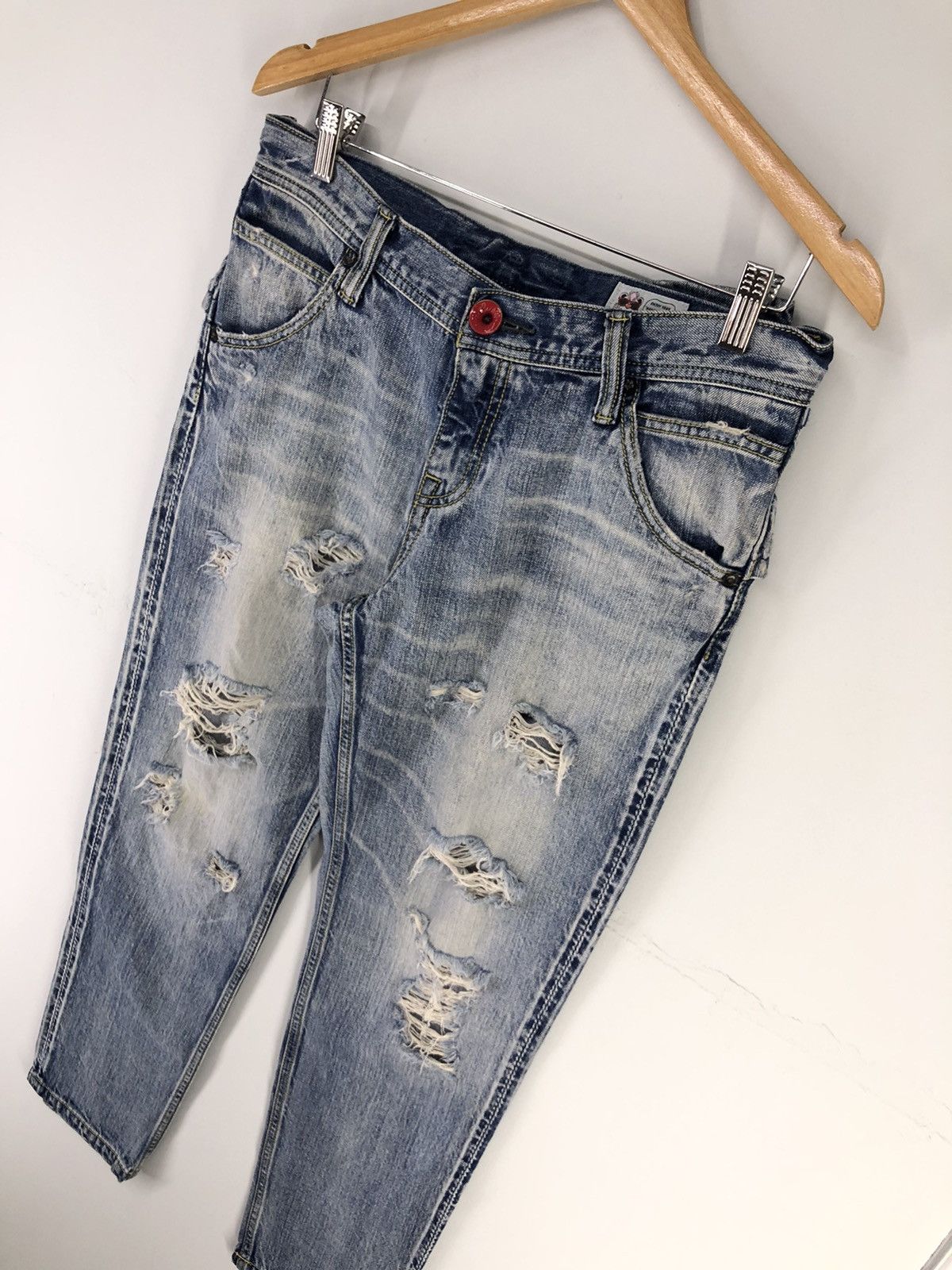 Japanese Brand Rodeo Crowns Back Ribbon Distressed Faded Blue Jeans Size 31" - 4 Thumbnail
