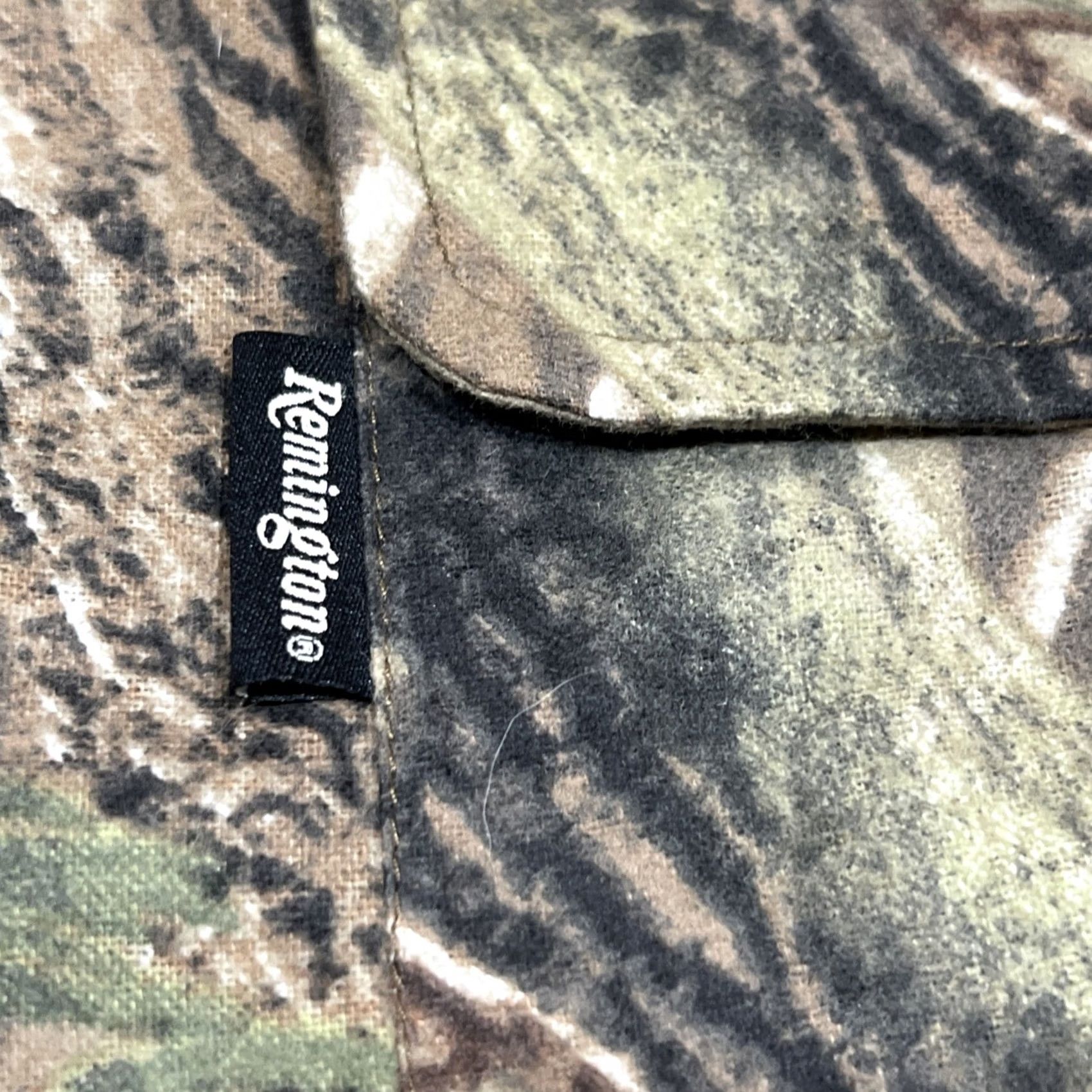 Vintage Remington Camo Button Down Shirt Men L Long Sleeve Real Tree Pockets Cotton Size US L / EU 52-54 / 3 - 4 Thumbnail
