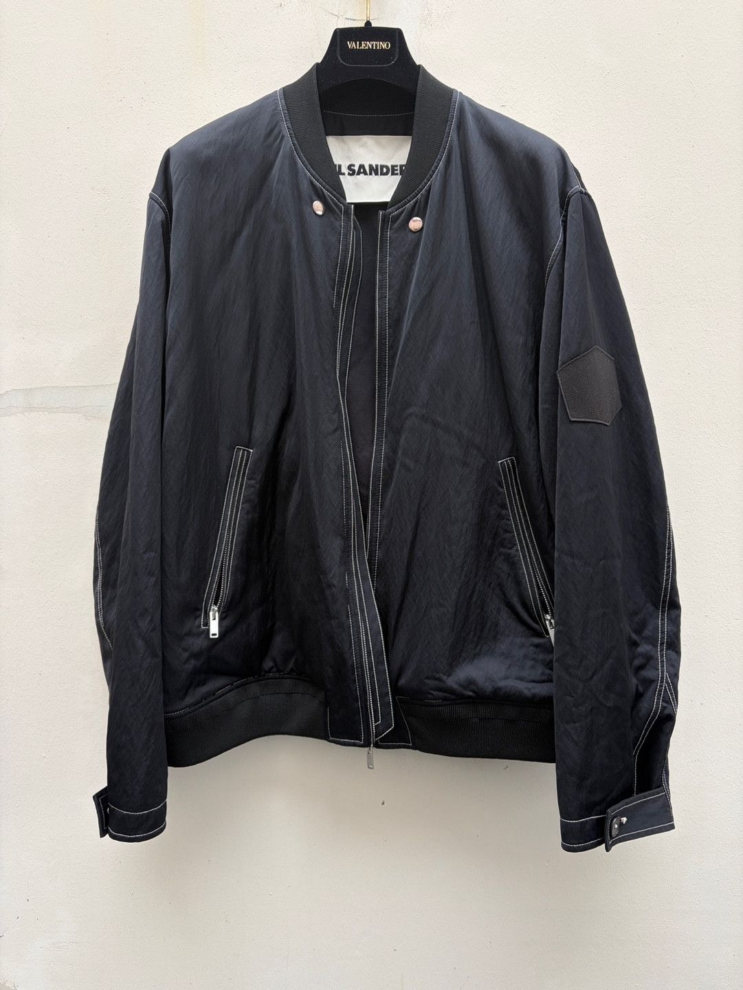 Jil Sander JIL SANDER BLACK Satin Patch Bomber jacket MA-1 Size US XL / EU 56 / 4 - 2 Thumbnail