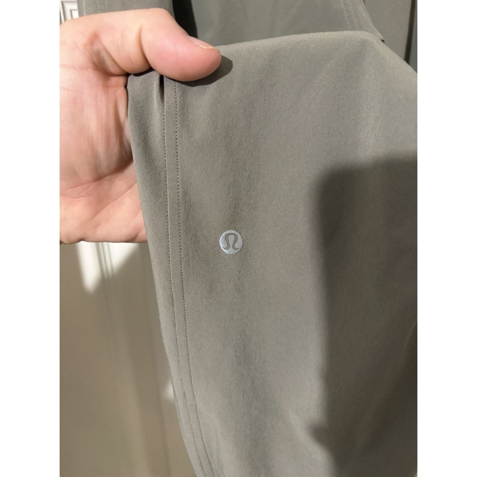 Lululemon Lululemon Adapted State High Rise Jogger Carbon Dust Sz 8 Size 30" / US 8 / IT 44 - 5 Thumbnail