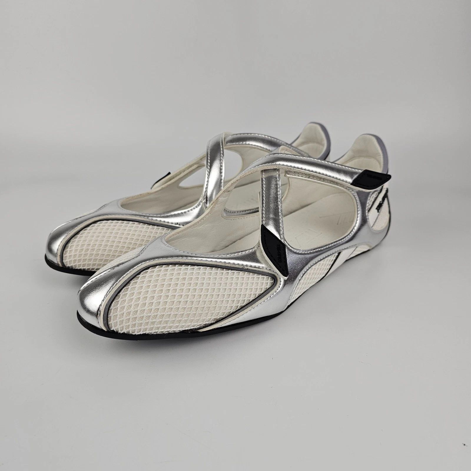 THE ATTICO $590 Silver/White Ballerina Flats New