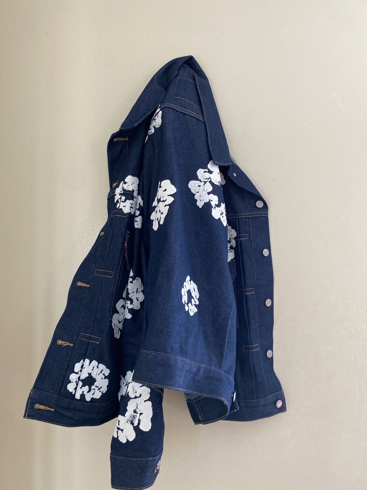 image of Denim Tears Indigo Cotton Wreath Logo in Blue, Men's (Size Large)