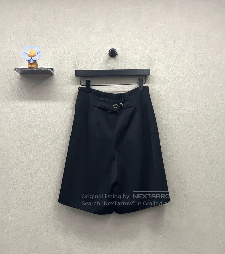 Louis Vuitton Louis Vuitton Solid draped jeweled button-stitched pleated Size 33" - 3 Thumbnail