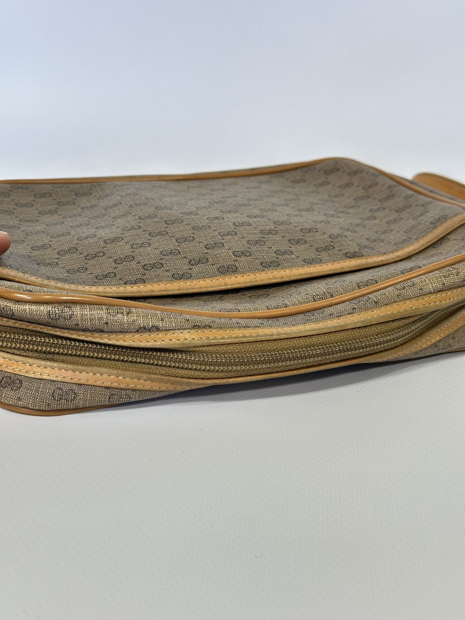 Gucci Gucci Clutch Bag Pouch Vintage GG Monogram Beige Size ONE SIZE - 10 Thumbnail