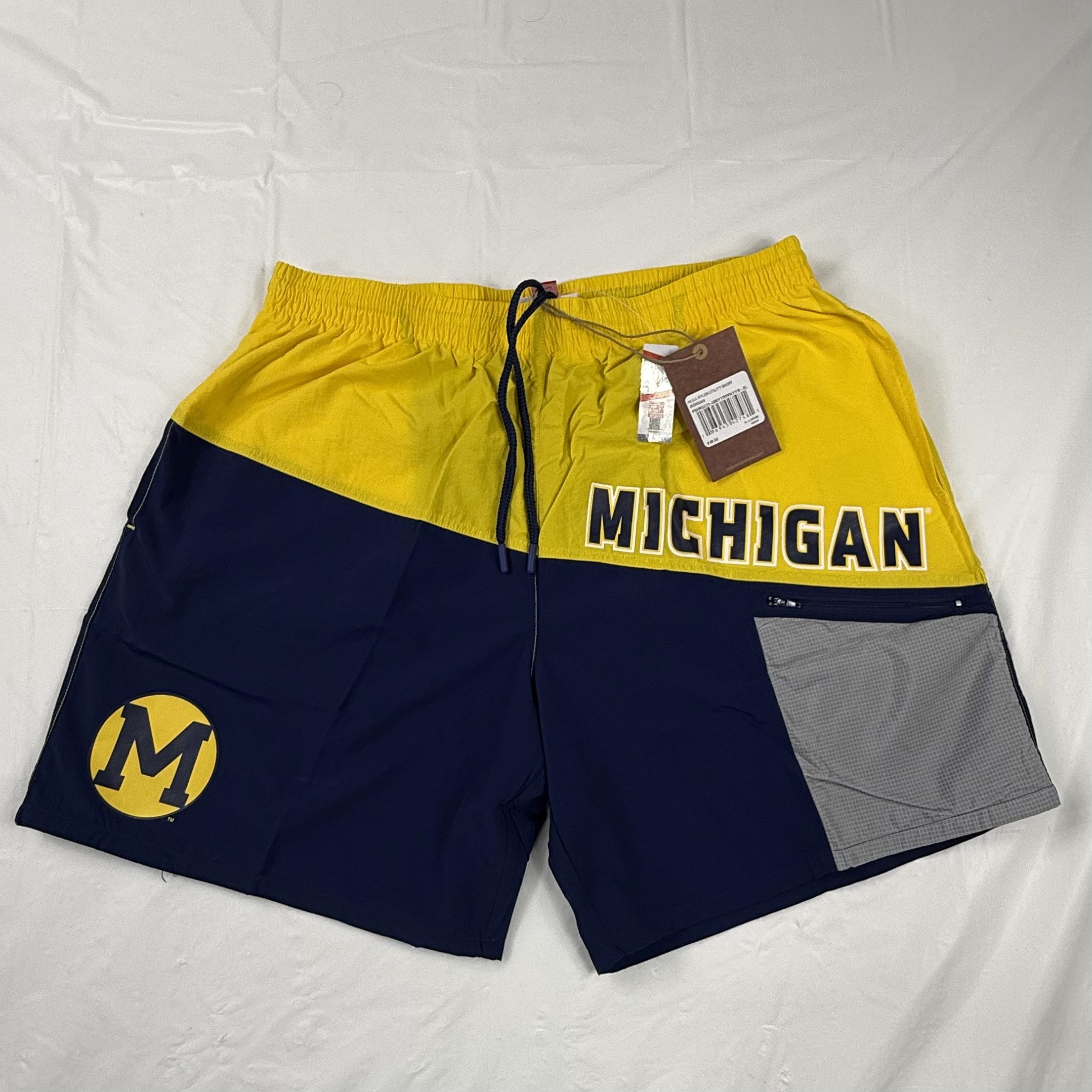 Mitchell & Ness Mitchell & Ness Michigan Wolverines Nylon Utility Shorts Size US 36 / EU 52 - 1 Thumbnail