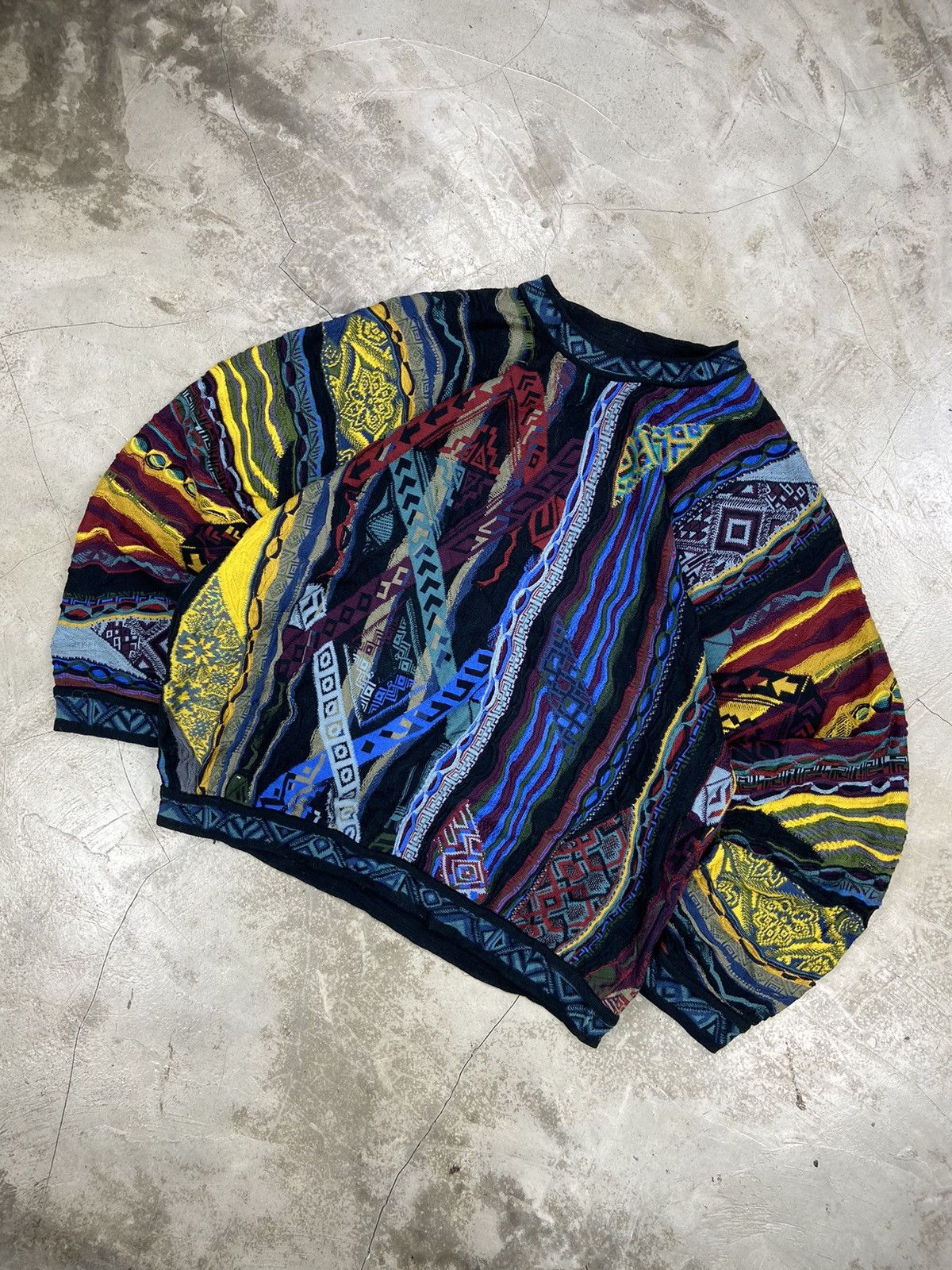 Coogi [Rare colorway] 1990s Coogi 3D Cable Knitted Sweater Size US M / EU 48-50 / 2 - 1 Thumbnail