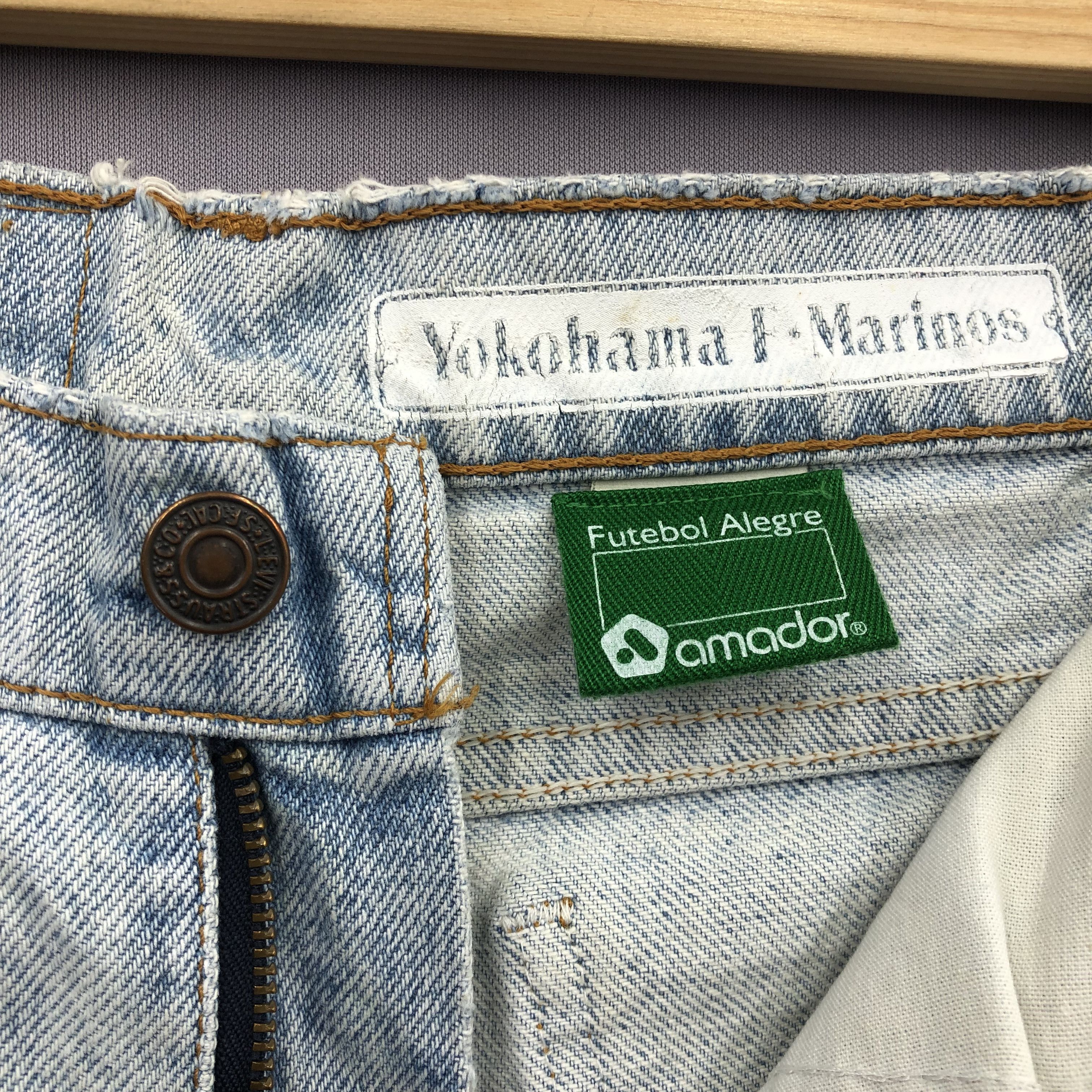 Levi's 90s Levis 505 X Yokohama F Marinos Jeans Light Wash Denim Size 26" / US 2 / IT 38 - 8 Thumbnail
