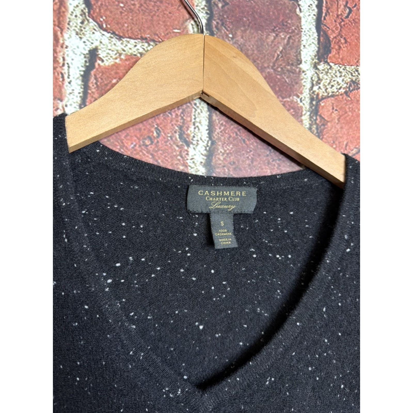 Charter Club **Charter Club Black V-Neck Cashmere Pullover Small** User: **Charter Club Small Black V-Neck Cashmere Pullover** Size S / US 4 / IT 40 - 2 Thumbnail