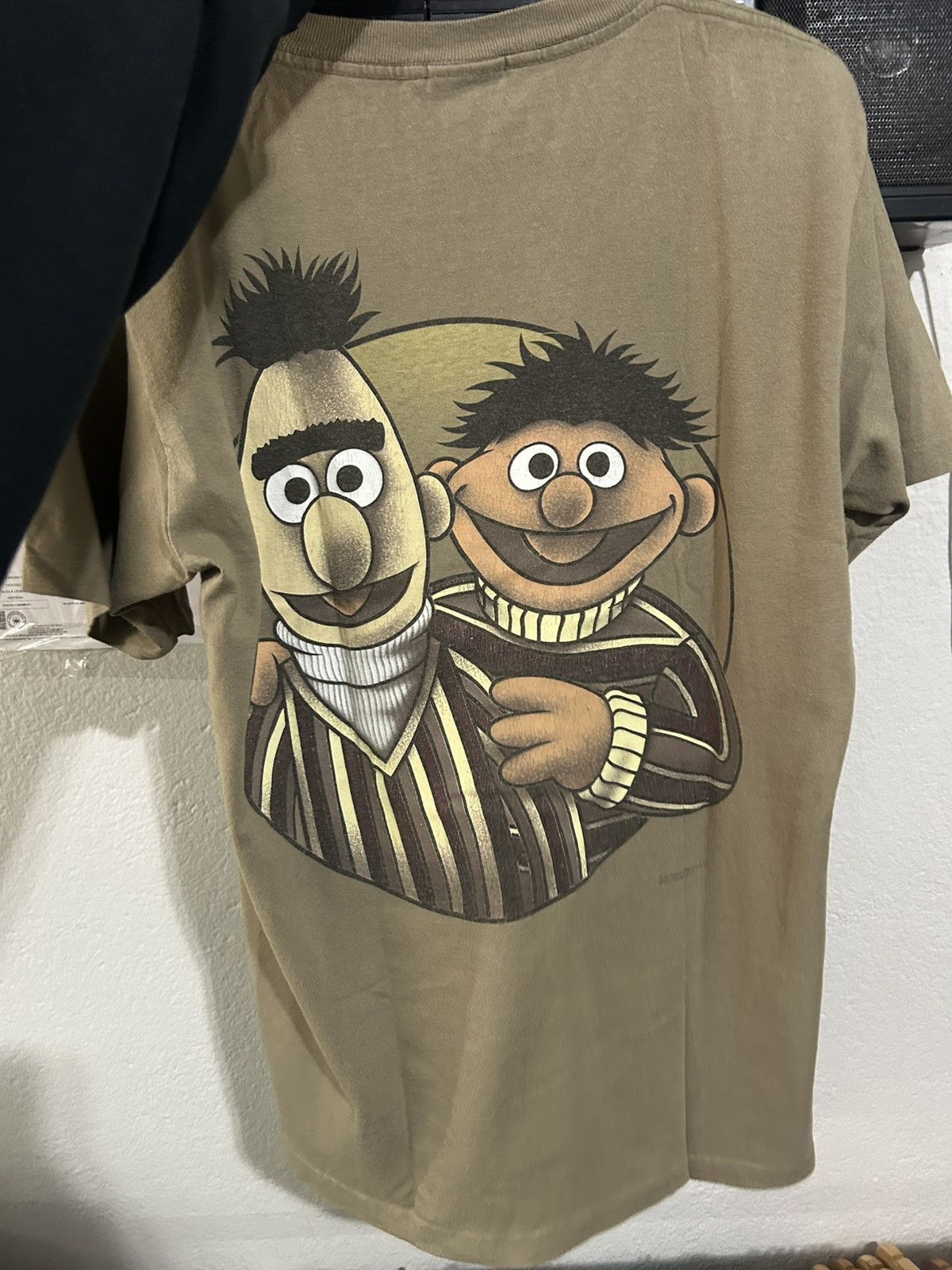 Shadow Puppets Moon Bert Ernie Heren Zwart T-Shirt Size XL