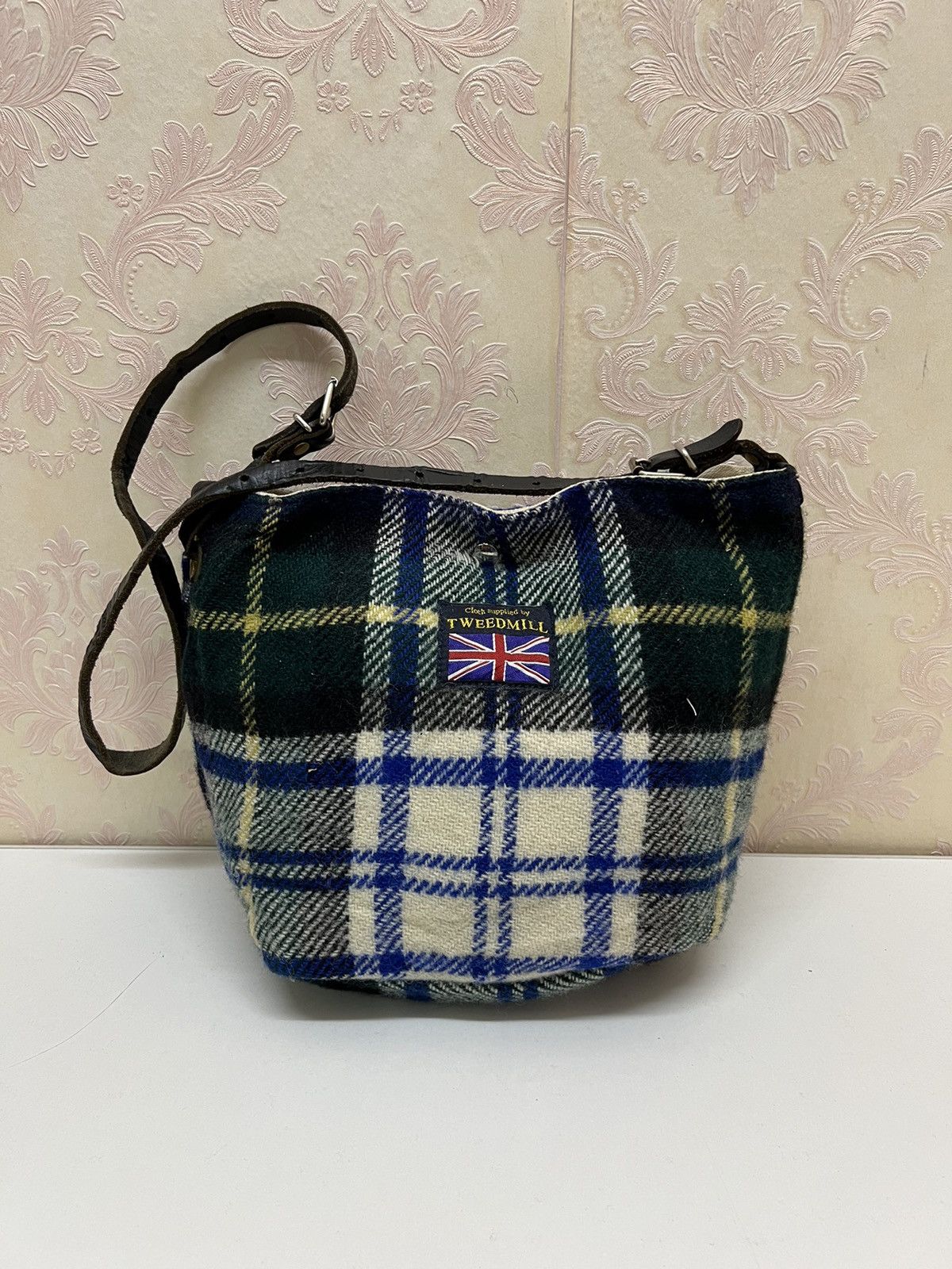 URBAN RESEARCH DOORS Urban Research Doors Plaid Tartan Sling Bag Size ONE SIZE - 2 Thumbnail