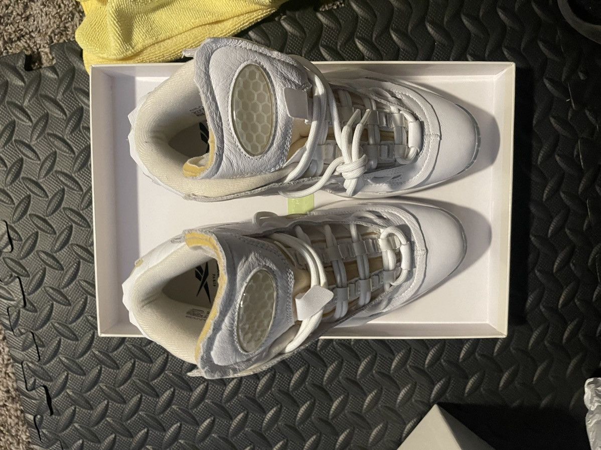 Maison Margiela × Reebok 2022 Maison Margiela x Question Mid ‘Memory Off -White Size US 8 / EU 41 - 2 Thumbnail