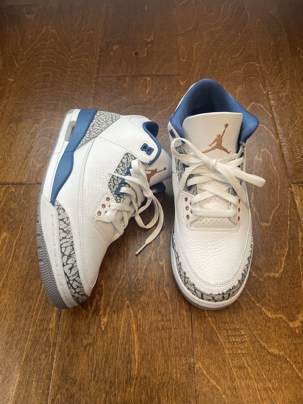 Jordan Brand Air Jordan 3 Retro “Washington Wizards” Size US 8.5 / EU 41-42 - 2 Thumbnail