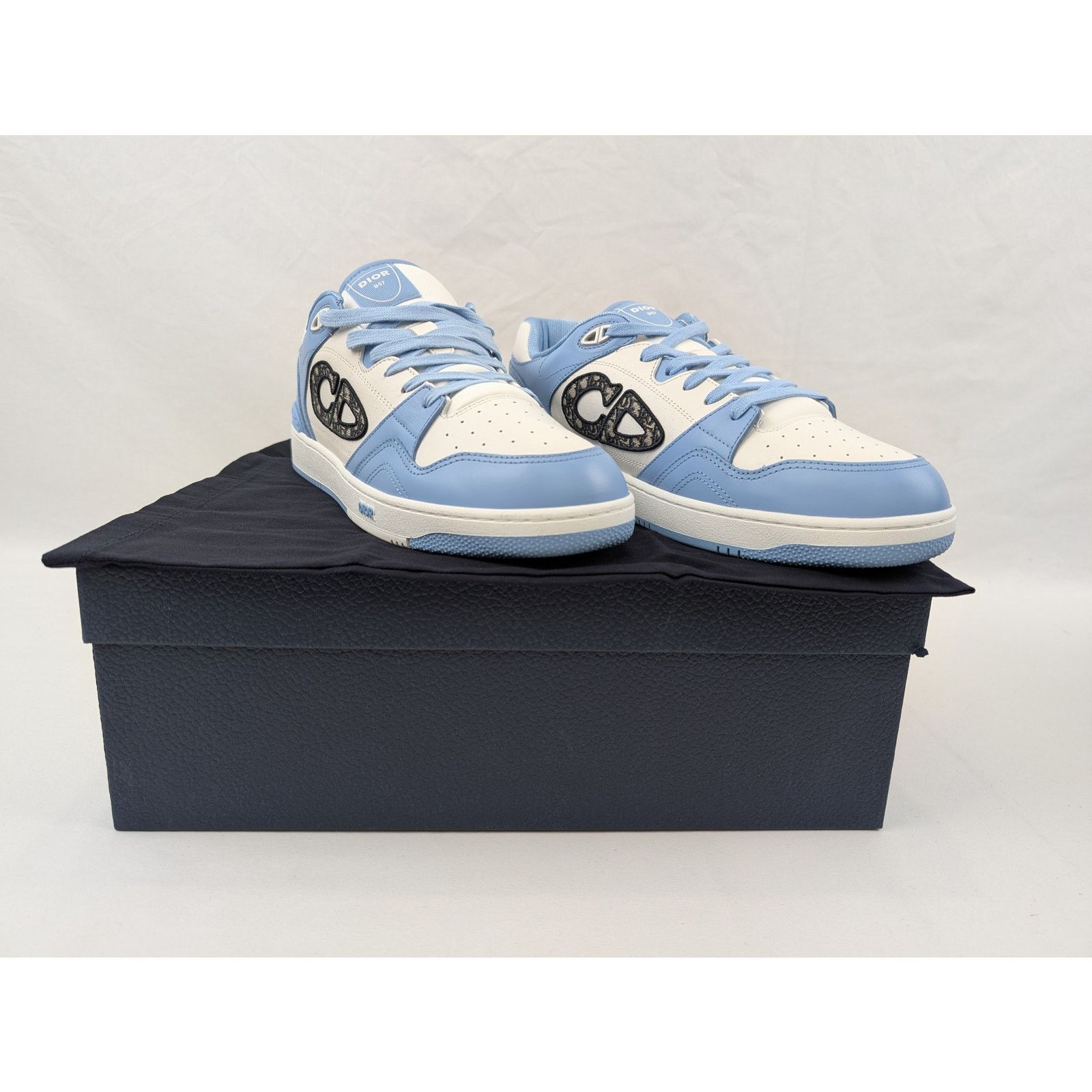 Dior o1rshd1 M-B57 LT Calf Sneakers in Light Blue Size US 13 / EU 46 - 18 Thumbnail