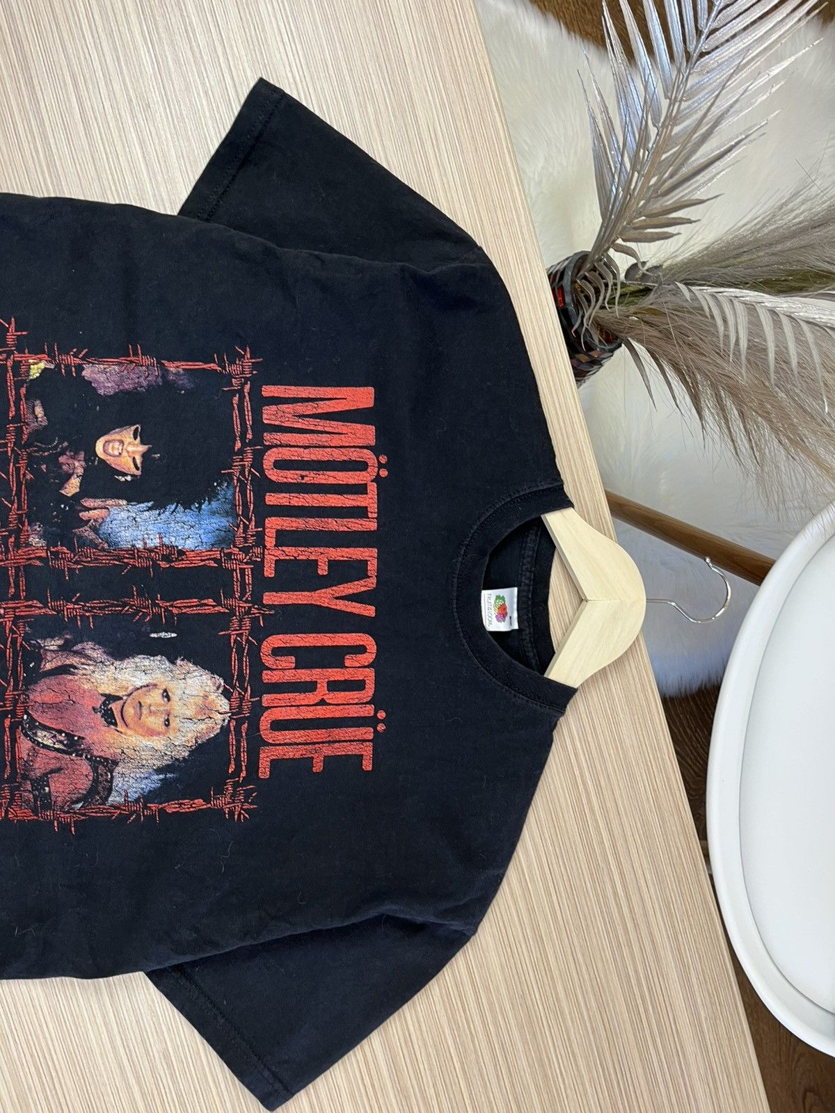 Band Tees × Vintage Vintage Motley Crue SHOUT AT THE DEVIL Rock Band T-Shirt Size US M / EU 48-50 / 2 - 3 Thumbnail