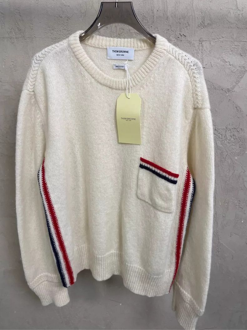 Thom Browne Thom browne Beige pocket side stripe wool round-neck sweate Size US L / EU 52-54 / 3 - 3 Thumbnail