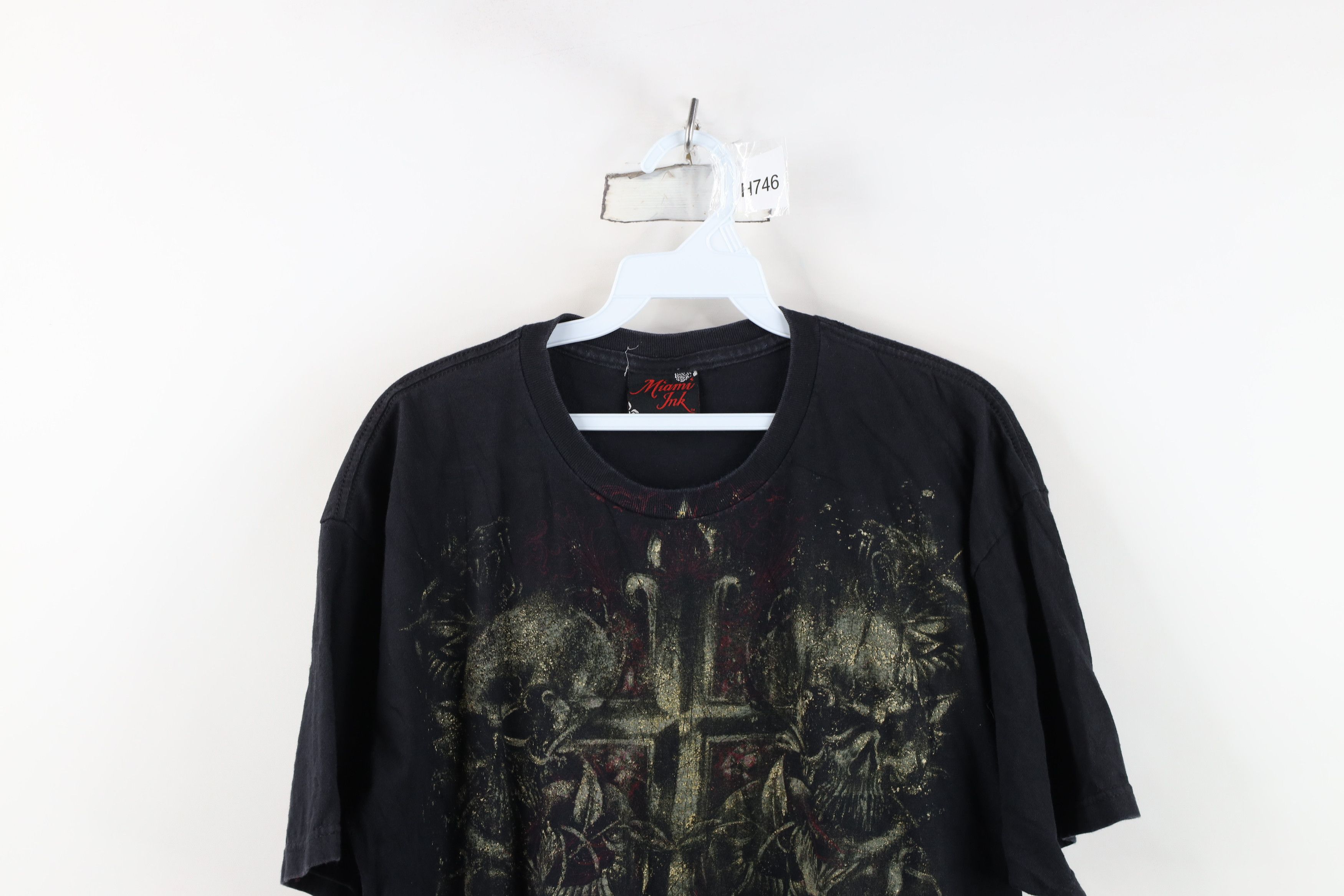 Vintage Vintage Y2K Miami Ink Tattoo Cross UFC MMA T-Shirt Black Size US L / EU 52-54 / 3 - 2 Thumbnail