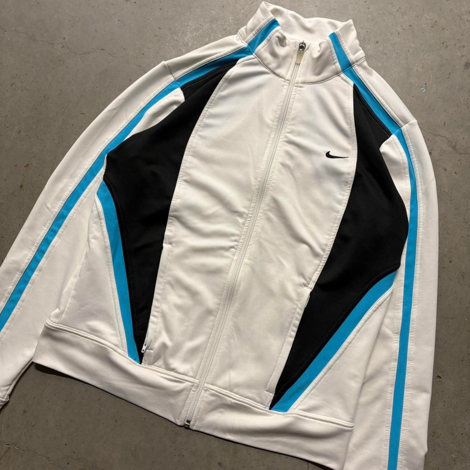Japanese Brand × Nike × Vintage Crazy Vintage Y2K Nike Fit Dry Lightweight Track Jacket Size M / US 6-8 / IT 42-44 - 2 Thumbnail