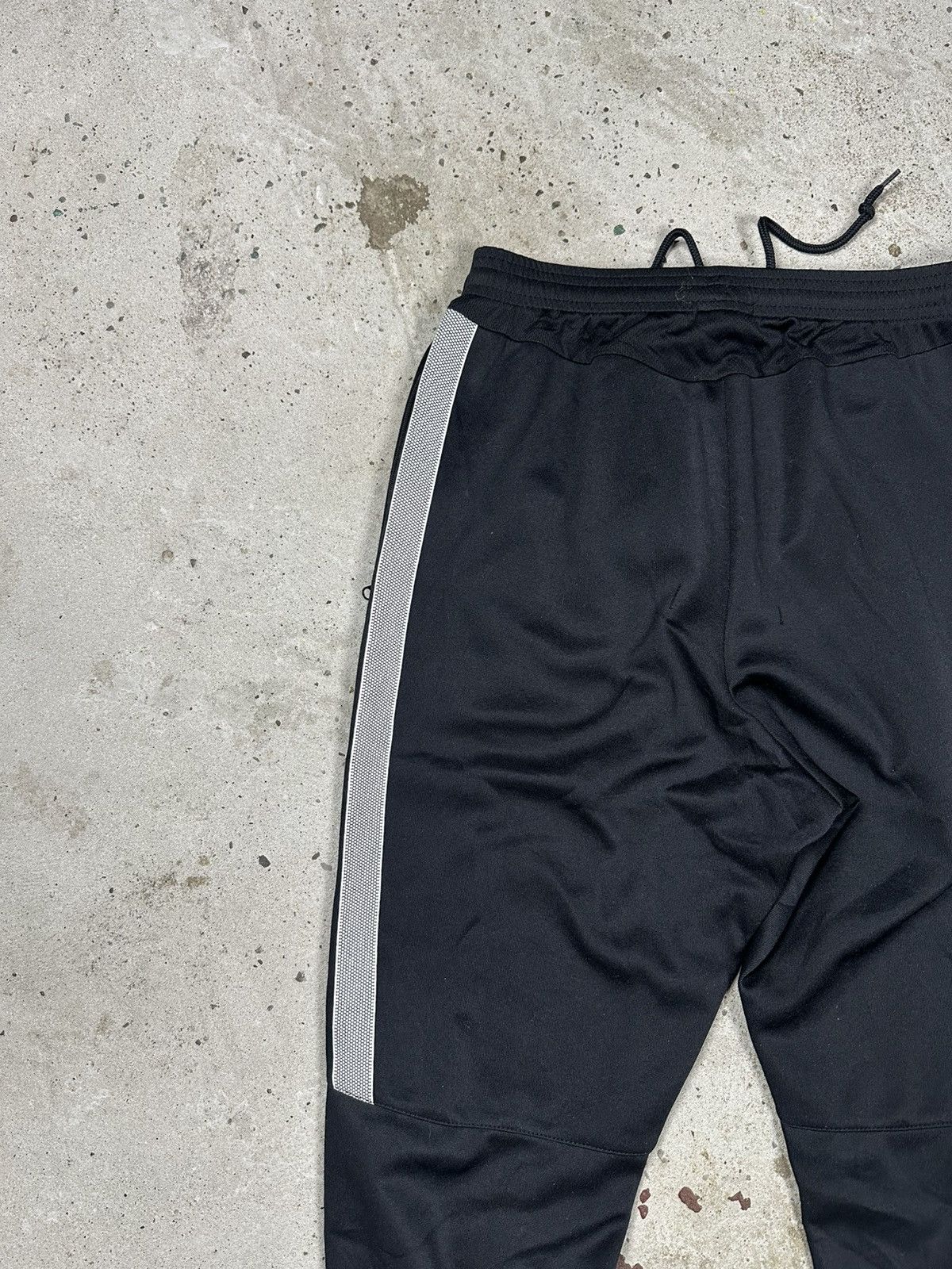 Nike × Vintage Vintage Nike Black Track Pants Swoosh Y2K Size US 30 / EU 46 - 10 Thumbnail