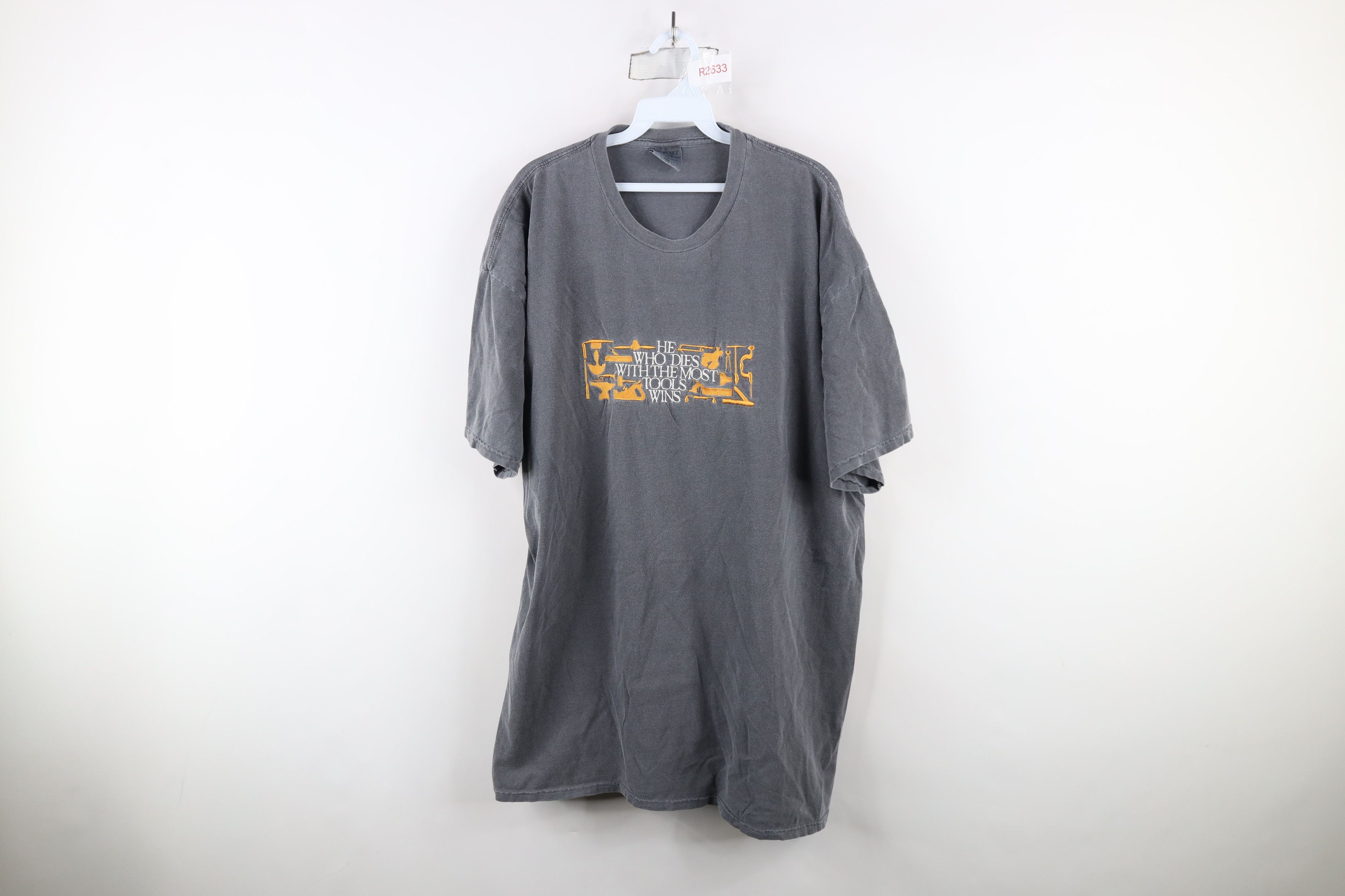Vintage Vintage 90s He Who Dies With The Most Tools Wins T-Shirt Size US XXL / EU 58 / 5 - 1 Thumbnail