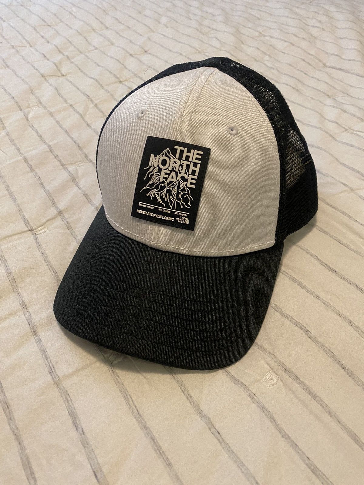 The North Face The North Face Mudder Trucker Hat Black/White NWT Size ONE SIZE - 1 Thumbnail