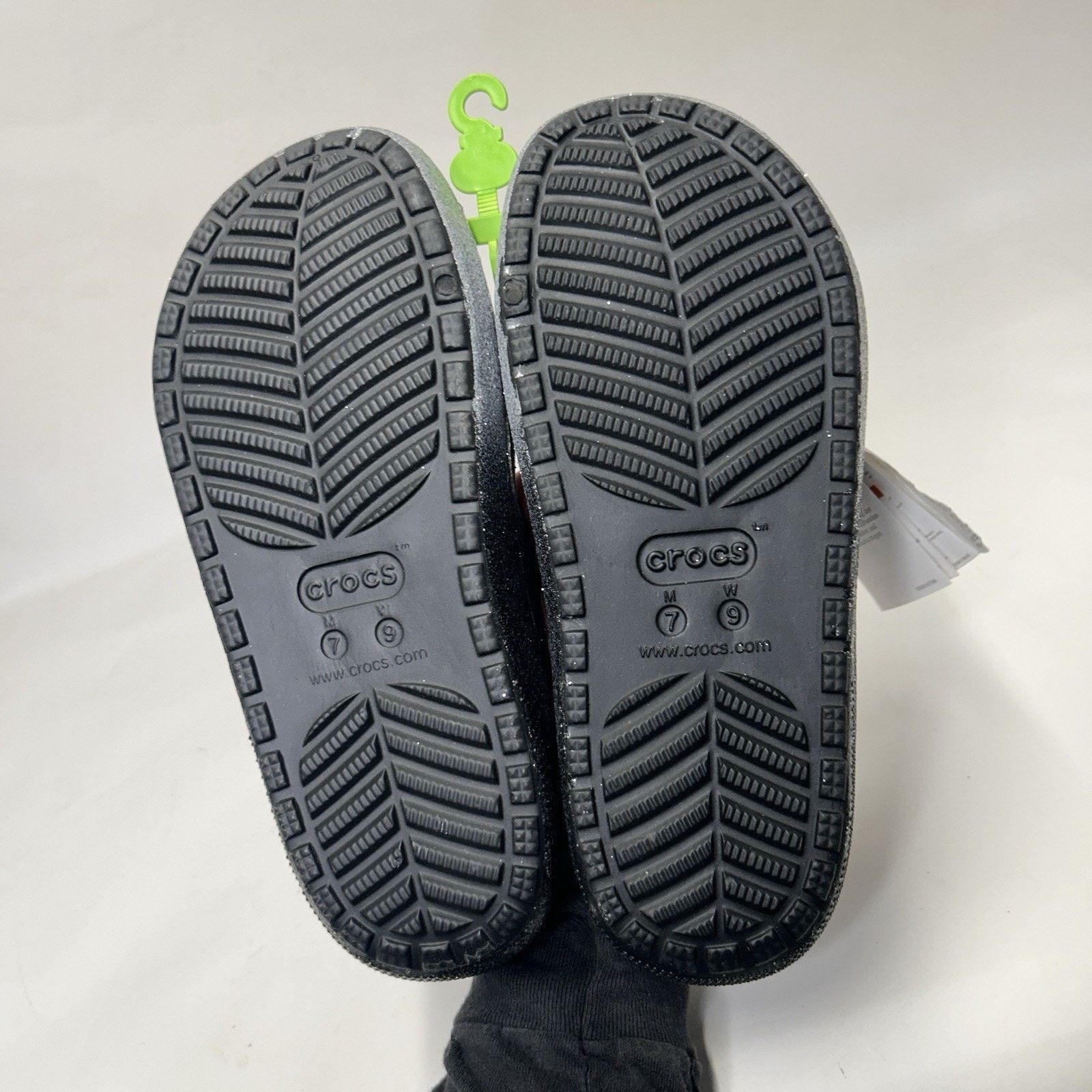 Crocs Crocs Classic Cozzzy Glitter Sandal “Black Silver” Size US 9 / IT 39 - 5 Thumbnail
