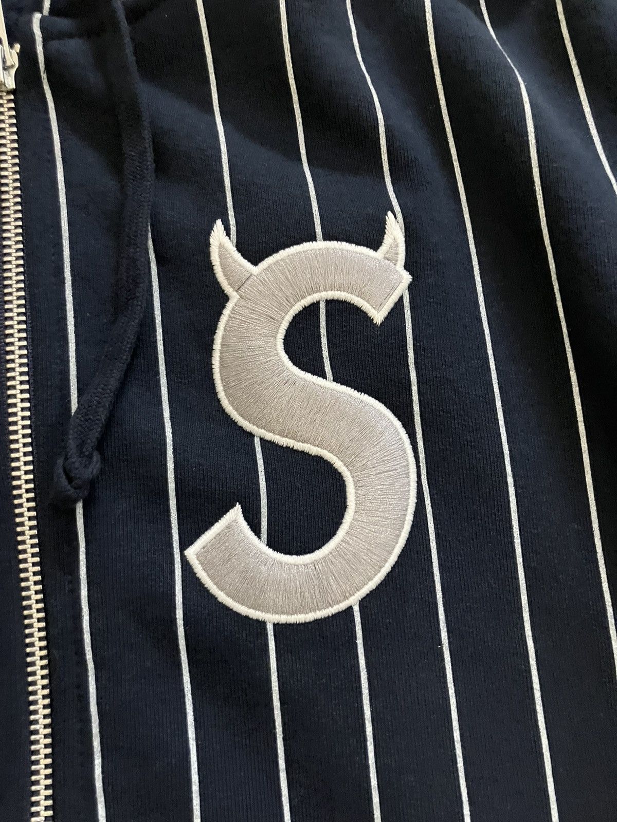 Supreme Supreme Devil S Logo Hooded Sweatshirt ‘Stripe’ Size US S / EU 44-46 / 1 - 3 Thumbnail