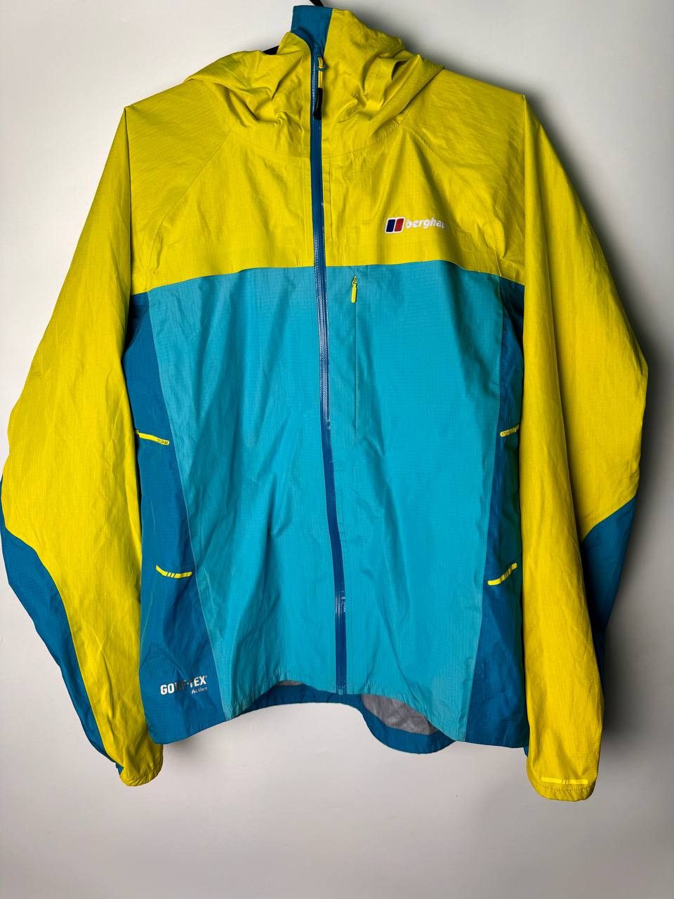 Vintage streetwear Y2K outdoor Berghaus Storm Jacket