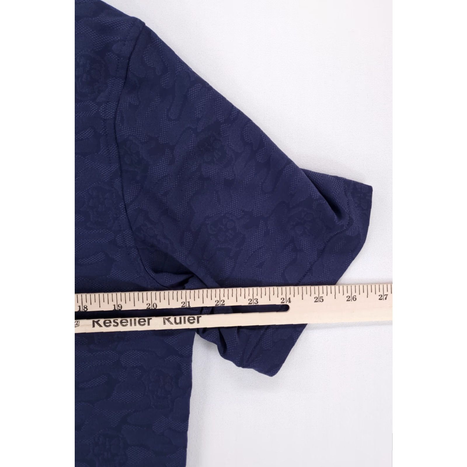 Peter Millar VINTAGE? No not vintage. Use core: Nike? It's Peter Millar. So: Peter Millar Skull Camo Polo Shirt Blue Short Sleeve Mens M Size US M / EU 48-50 / 2 - 7 Thumbnail