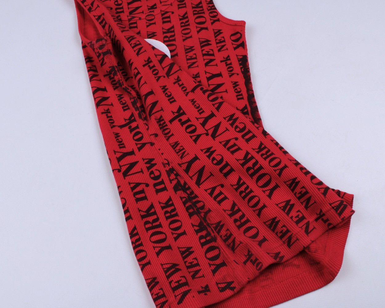Vintage M&M's World Vintage New York Cotton Stretches Red Tank Top Size M / US 6-8 / IT 42-44 - 14 Thumbnail