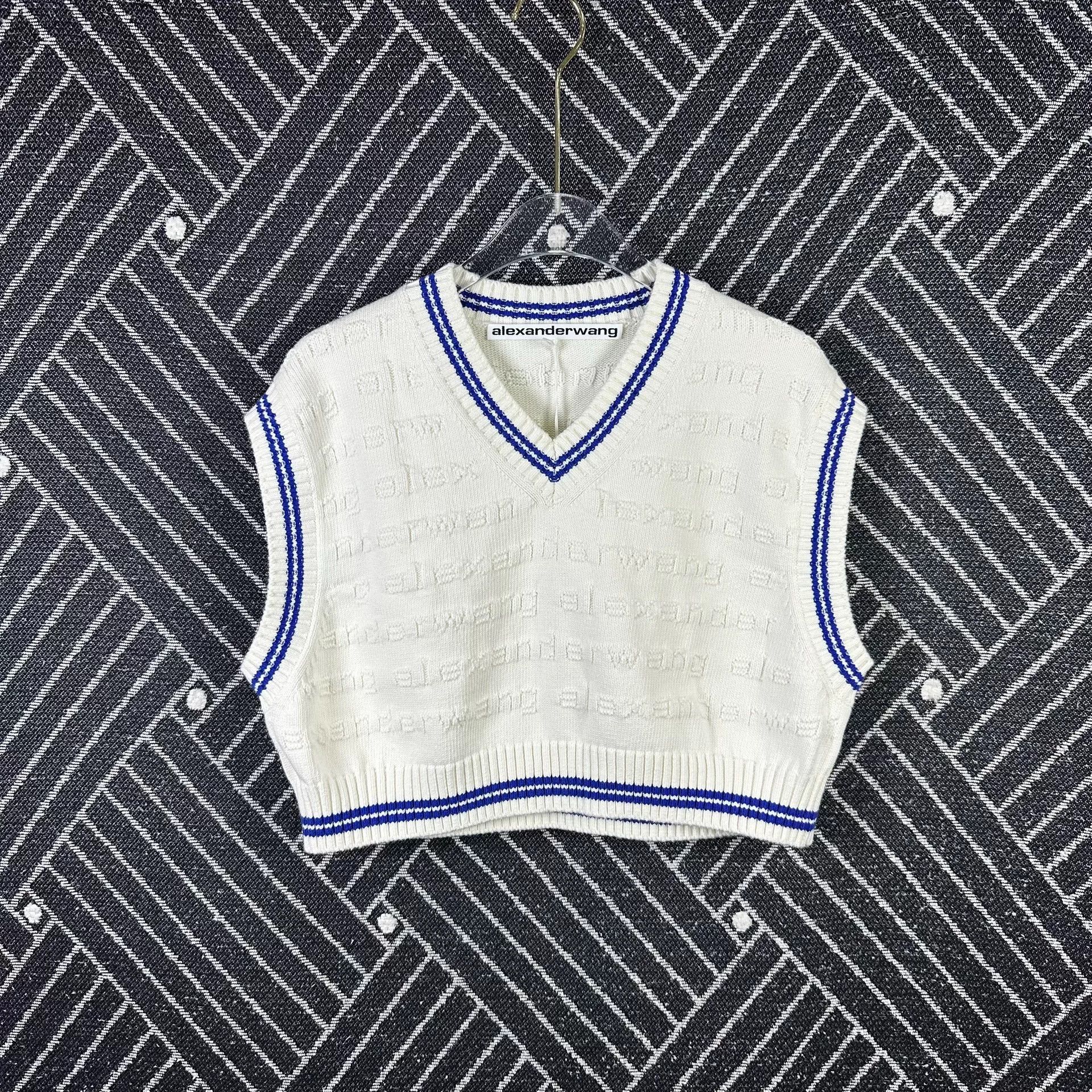 Alexander Wang Alexander Wang Colorblock V-Neck Knit Top Size M / US 6-8 / IT 42-44 - 1 Thumbnail