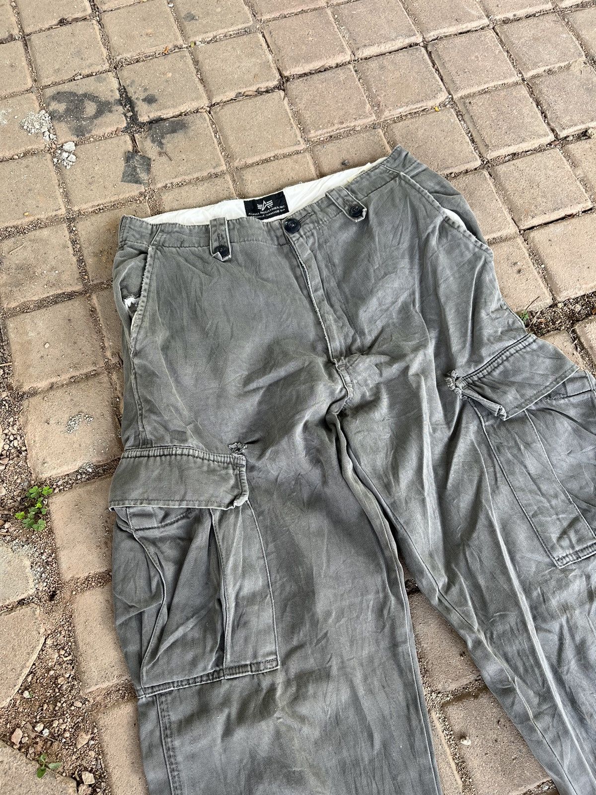 Alpha Industries × Vintage Vintage Alpha Industry Olive Military Cargopant Size US 28 / EU 44 - 4 Thumbnail