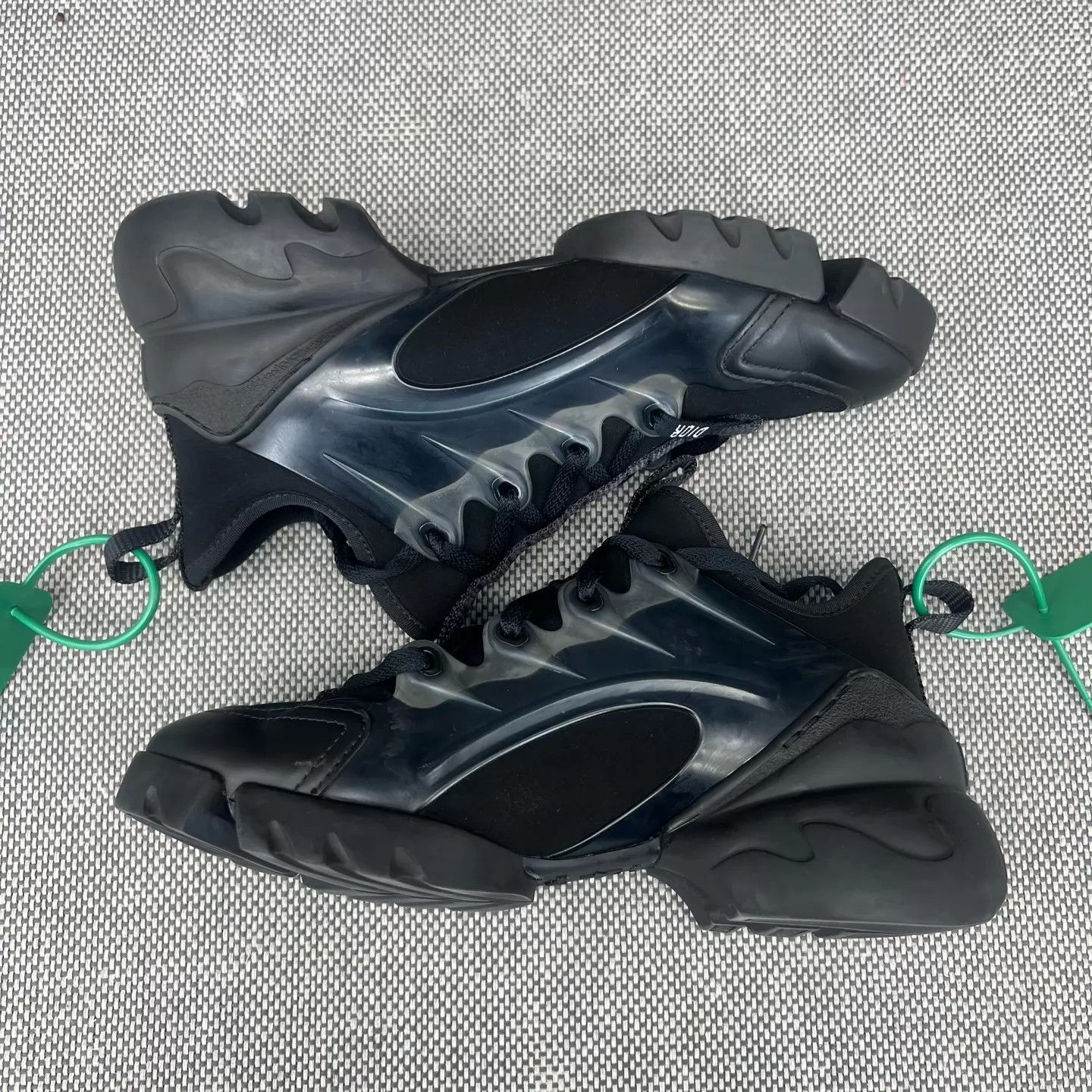 Dior Dior D-Connect black women's 34.5 like new Size US 4 / IT 34 - 2 Thumbnail