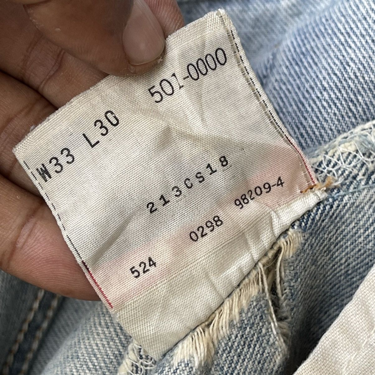 Levi's Vintage 90s Levi's 501xx Denim Jeans Thrashed Distressed Size US 33 - 21 Thumbnail