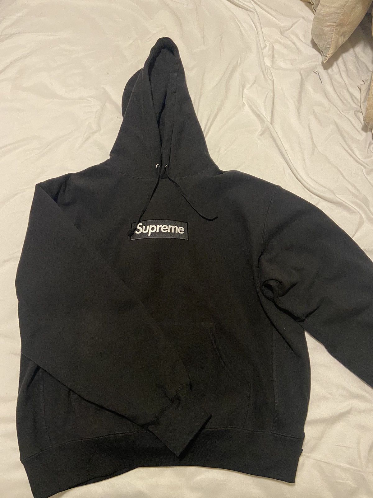 Grailed supreme box clearance logo