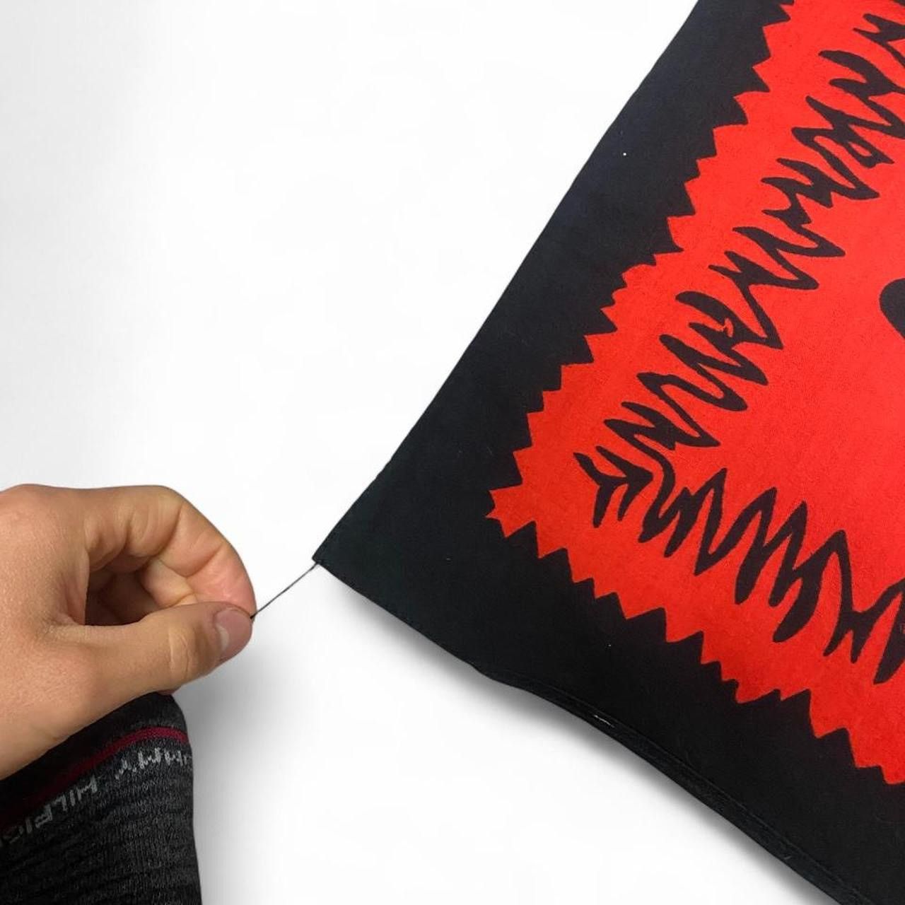 Other Vintage skull and spider web black and red graphic bandana Size ONE SIZE - 3 Thumbnail
