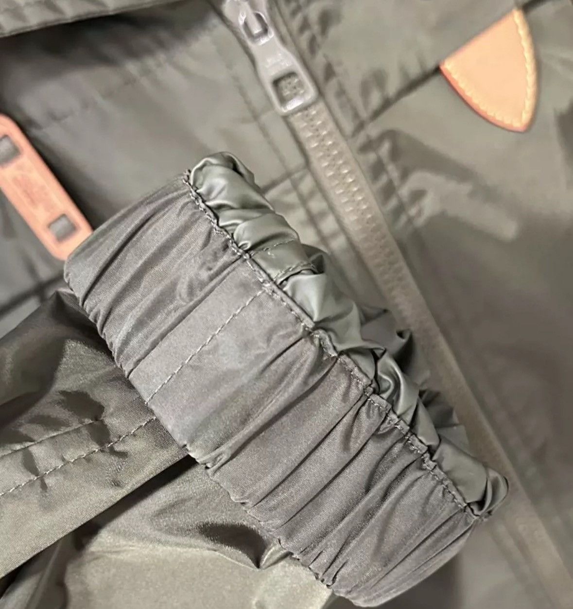 Louis Vuitton LOUIS VUITTON Windproof hanging assault suit Size US M / EU 48-50 / 2 - 5 Thumbnail
