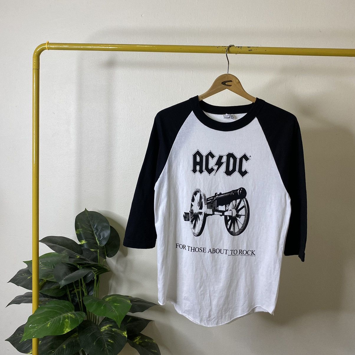 AC/DC Vintage 2000s ACDC Band For Those About To Rock 3QR Tee Size US S / EU 44-46 / 1 - 1 Thumbnail