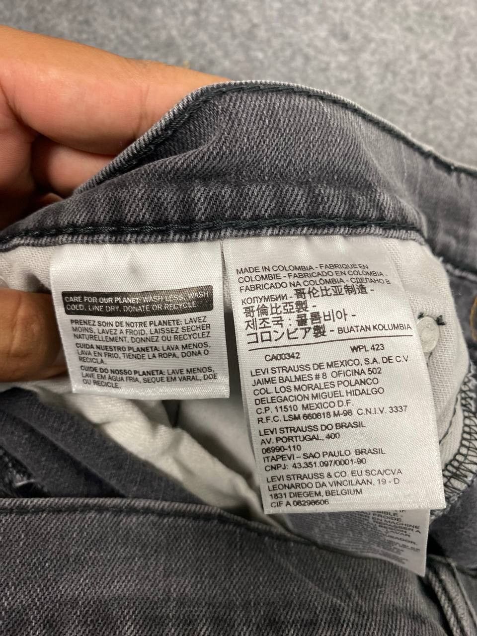 Levi's levis 514 faded black distressed denim Size US 34 / EU 50 - 12 Thumbnail
