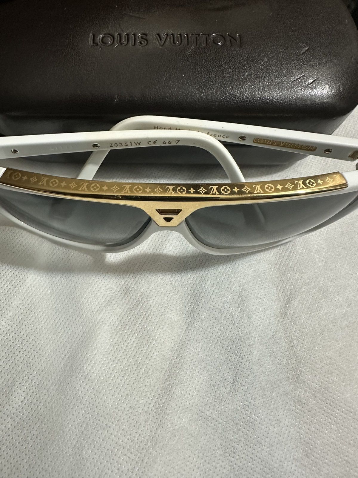 Louis Vuitton Louis Vuitton 2008 Evidence white/gold sunglasses Size ONE SIZE - 4 Thumbnail